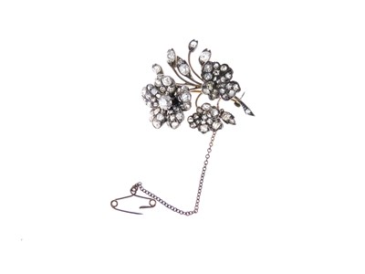 Lot 292 - Late Victorian diamond floral spray brooch