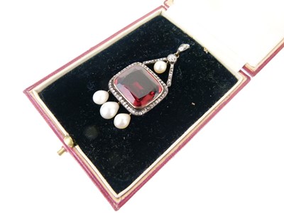 Lot 19 - Victorian Madeira citrine, diamond and pearl pendant