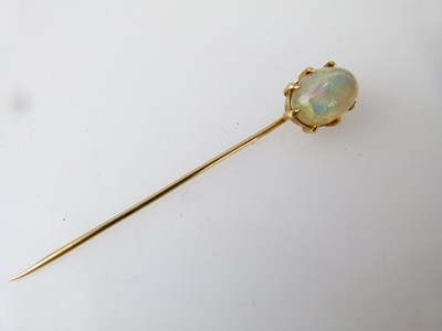 Lot 32 - Opal stickpin