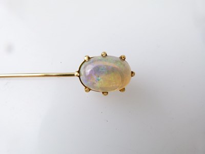 Lot 32 - Opal stickpin