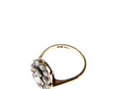 Lot 7 - Oval diamond cluster ring