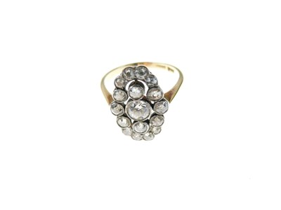 Lot 7 - Oval diamond cluster ring