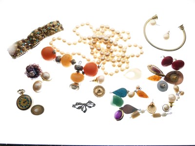 Lot 58 - Assorted costume jewellery