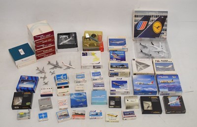 Lot 227 - Mixed quantity of boxed 1:500 and 1:600 scale model planes