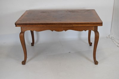 Lot 391 - French oak parquetry draw-leaf table