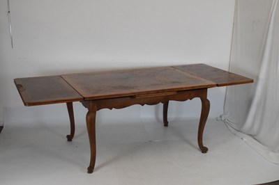 Lot 391 - French oak parquetry draw-leaf table