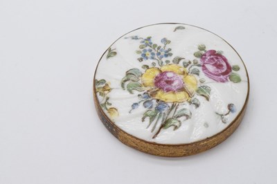 Lot 317 - Mid 18th Century French porcelain box