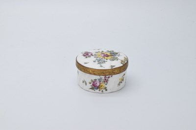 Lot 317 - Mid 18th Century French porcelain box