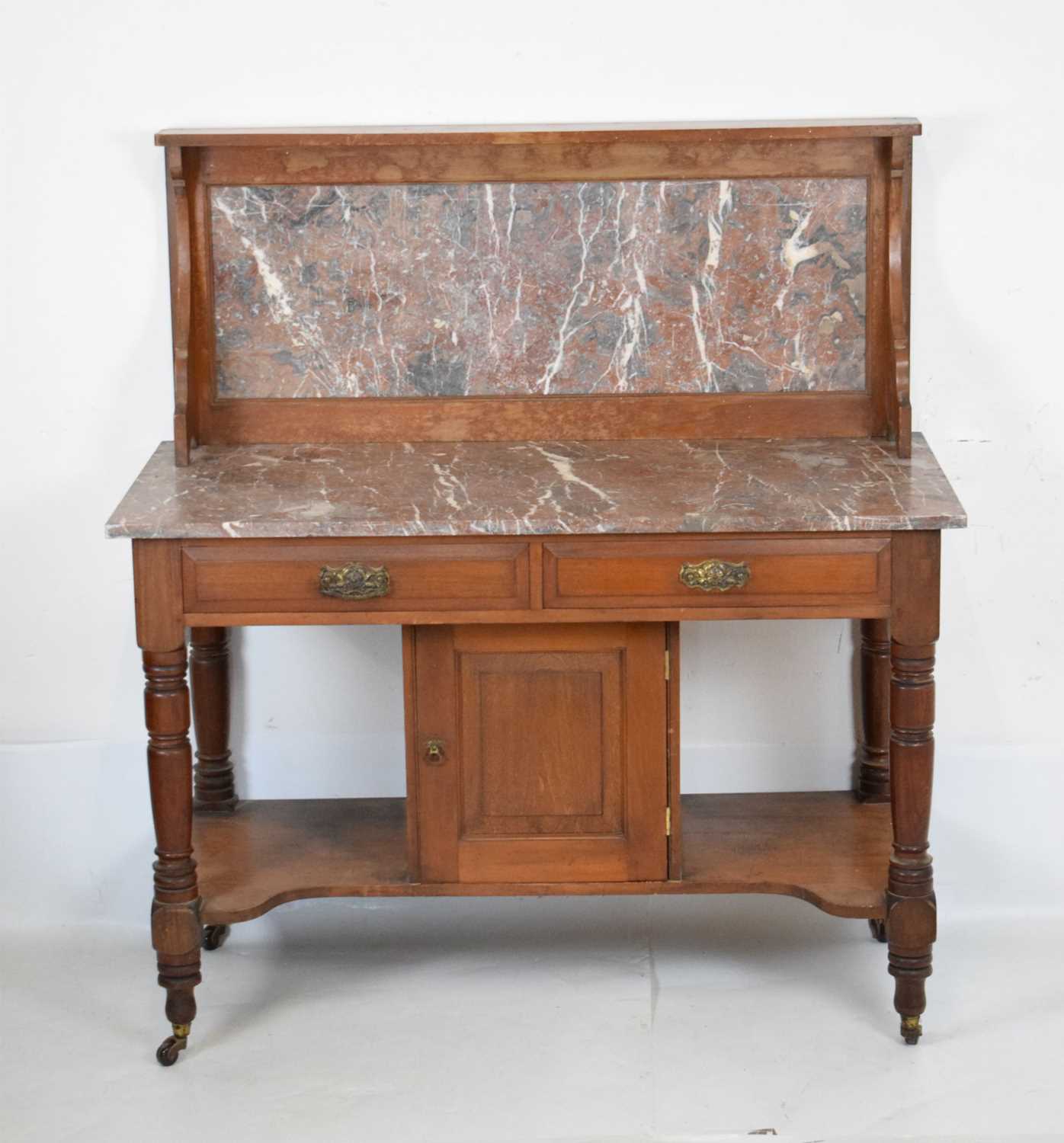 Lot 521 - Early 20th Century marble-top washstand