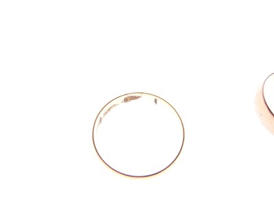 Lot 26 - 18ct gold wedding band and 9ct gold wedding band