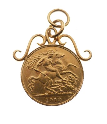 Lot 58 - George V half sovereign 1915, on 9ct gold mount