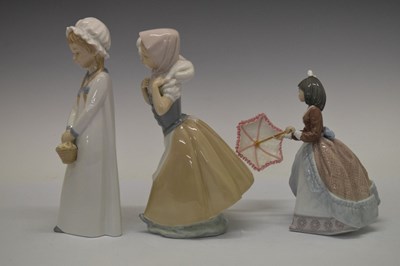 Lot 326 - Quantity of Nao porcelain figures, and Lladro figure