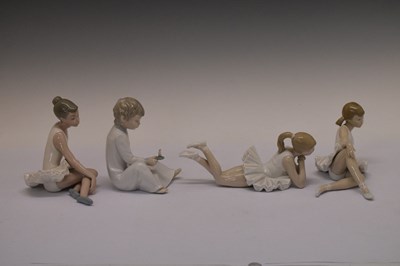 Lot 326 - Quantity of Nao porcelain figures, and Lladro figure