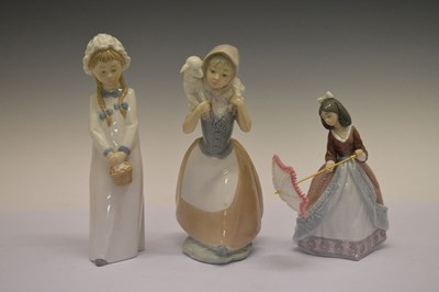 Lot 326 - Quantity of Nao porcelain figures, and Lladro figure