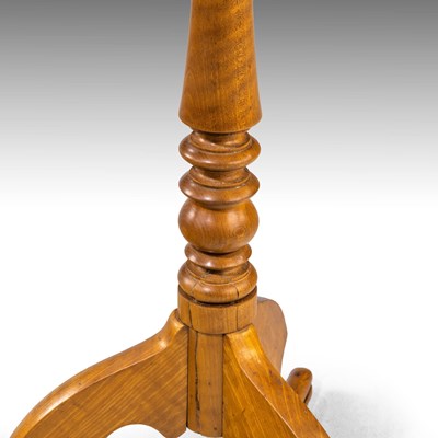 Lot 557 - Satinwood pedestal wine table