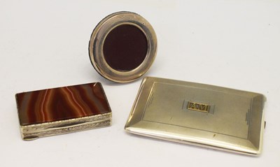 Lot 119 - Art Deco silver cigarette case, agate box and Concorde photo frame