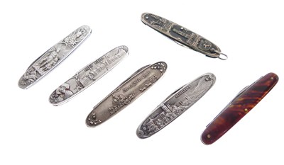 Lot 208 - Small collection of souvenir and other folding knives