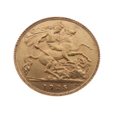 Lot 174 - George V gold half sovereign, 1925