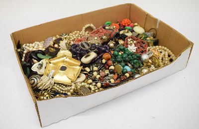 Lot 88 - Large collection of costume jewellery including Nina Ricci brooch