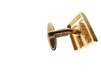 Lot 108 - Pair of 9ct gold cufflinks