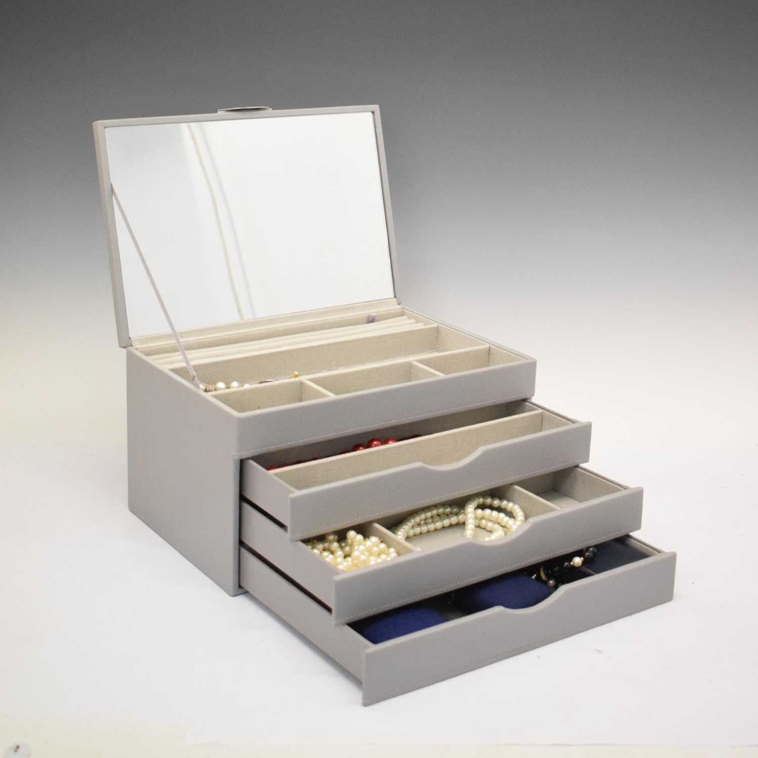 Lot 85 Quantity Of Costume Jewellery