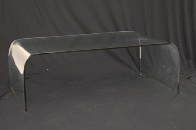 Lot 463 - Contemporary glass coffee table