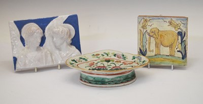 Lot 357 - Collection of ceramics