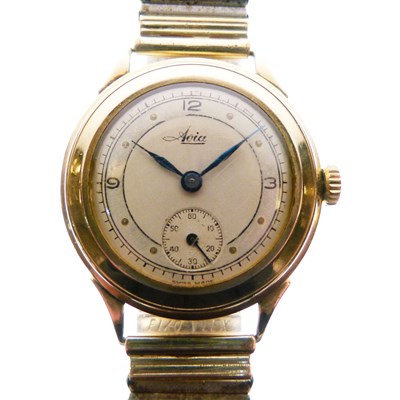 Lot 102 - Avia - Gentleman's 9ct gold case back wristwatch