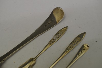 Lot 135 - George III silver fish slice etc