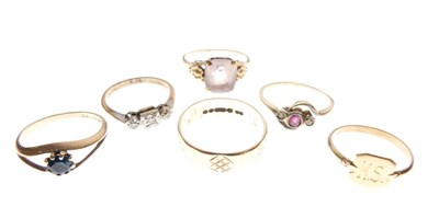 Lot 21 - Quantity of various gold rings
