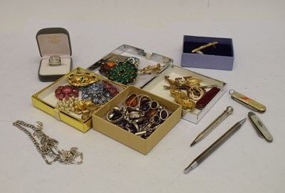 Lot 84 - Assorted jewels