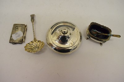 Lot 139 - Collection of small silver items