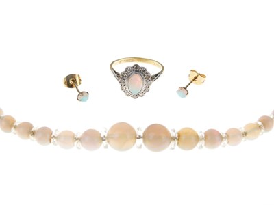 Lot 35 - Graduated opal bead necklace