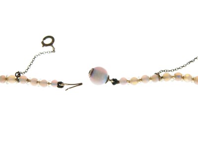 Lot 35 - Graduated opal bead necklace