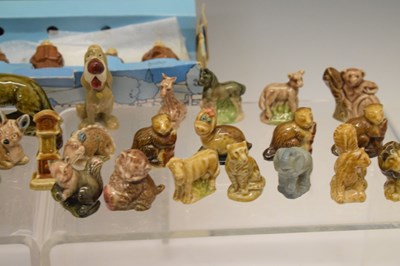 Lot 343 - Wade Whimsies & crackers