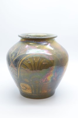 Lot 286 - Pilkington Royal Lancastrian lustre vase