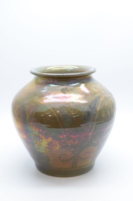 Lot 286 - Pilkington Royal Lancastrian lustre vase