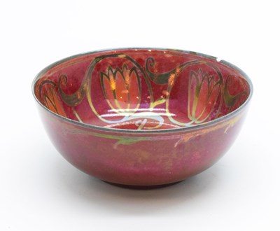 Lot 293 - Pilkingtons Royal Lancastrian flambé and silver lustre bowl by Mycock