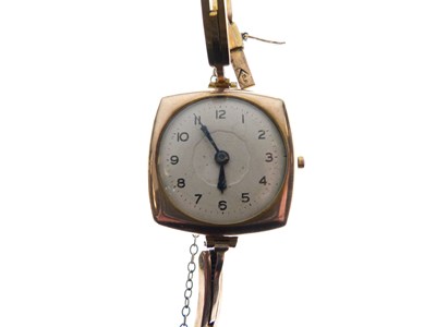 Lot 119 - Lady's circa 1920's 9ct gold cased mid-size wristwatch