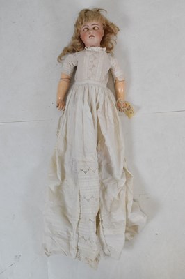 Lot 199 - Four early 20th Century German bisque headed dolls