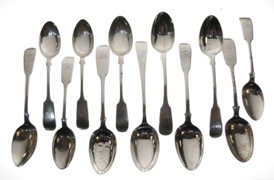 Lot 161 - Twelve Georgian and later silver fiddle pattern teaspoons