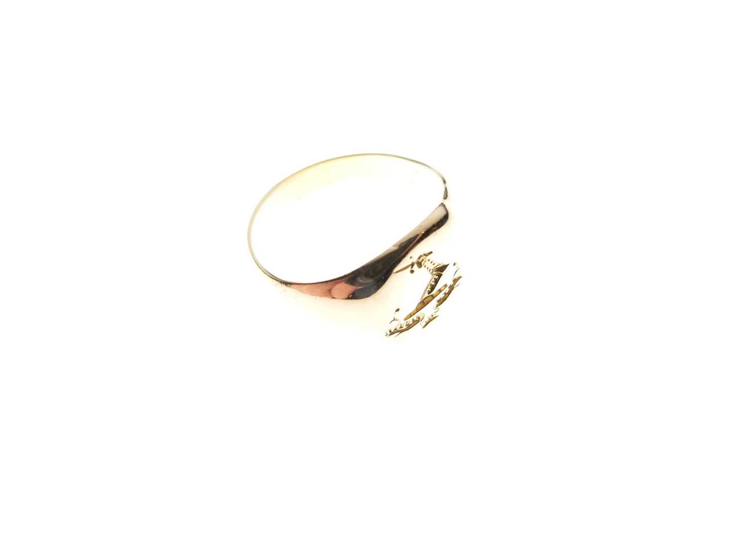 lot-34-yellow-metal-18ct-signet-ring-esto