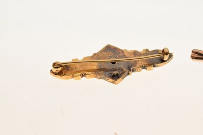 Lot 38 - Late Victorian 15ct gold diamond set brooch