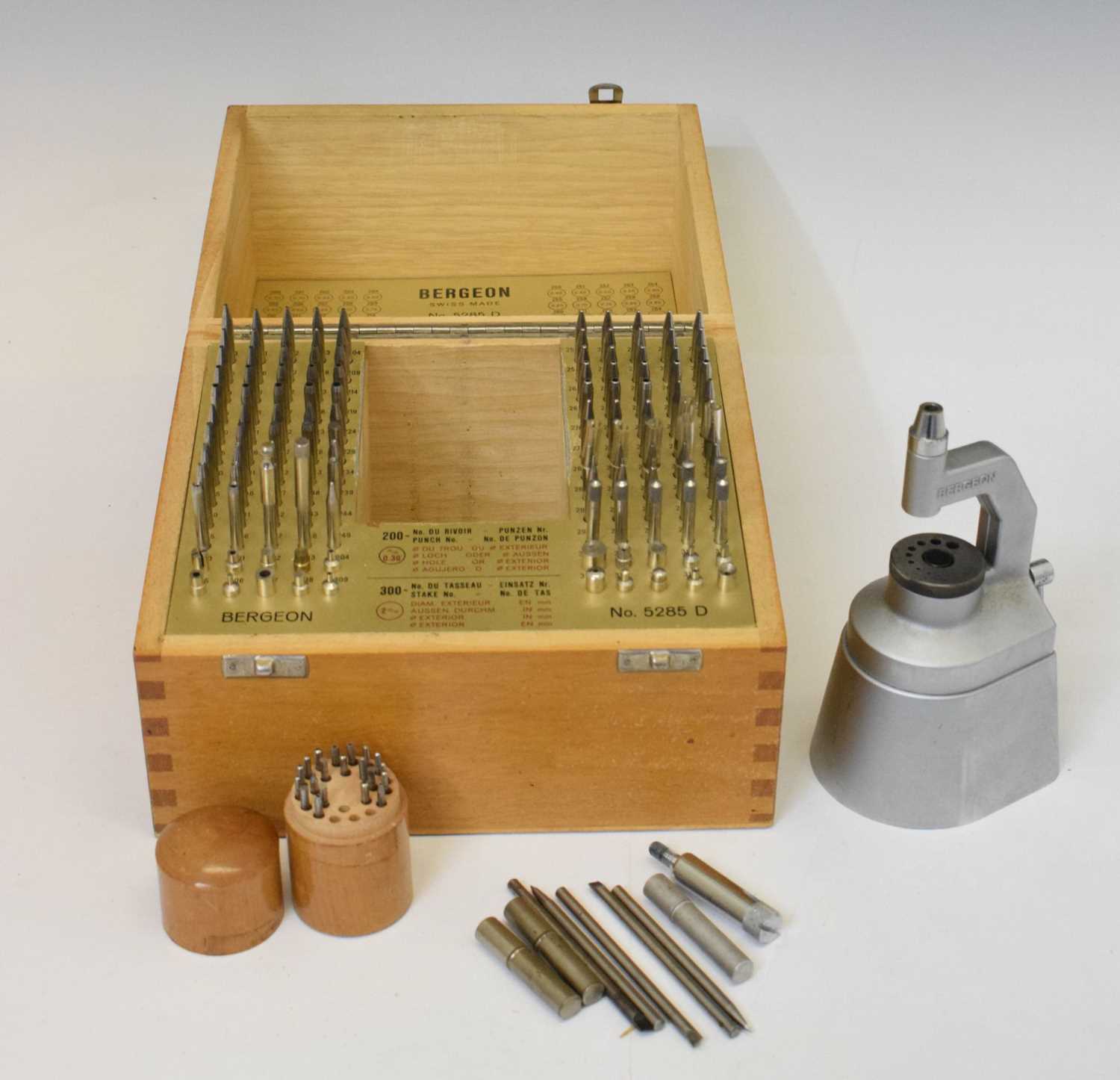 Lot 76 - Wooden cased Bergeon 5285D staking set