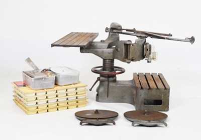 Lot 355 - Taylor Hobson Pantograph Engraving Machine, letter copy sets, etc