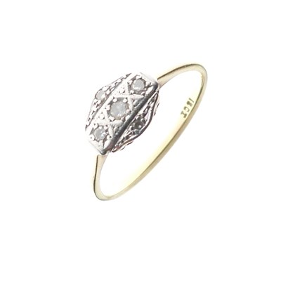 Lot 10 - Yellow metal (18ct), platinum and diamond five-stone ring