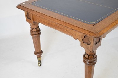 Lot 536 - Victorian oak library table