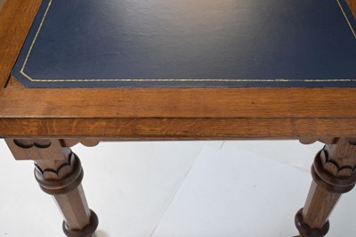 Lot 536 - Victorian oak library table