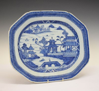 Lot 516 - Late 18th or early 19th Century Chinese Export porcelain blue and white meat plate