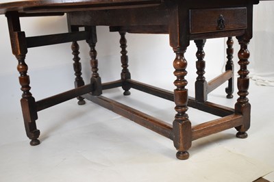 Lot 178 - Large 18th Century oak gateleg table